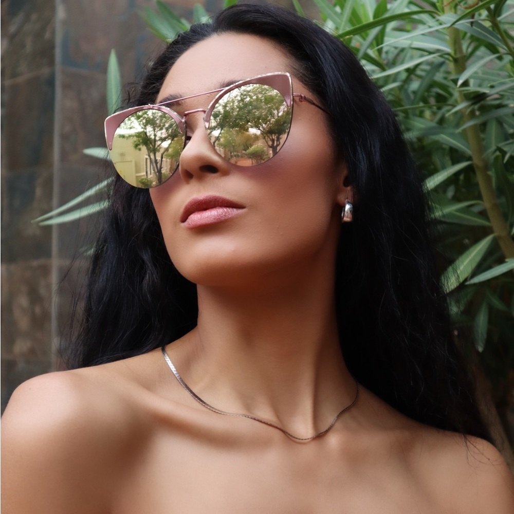 Blind Kitty Cat Eye Sunglasses with Pink Mirrored Lens and Pink Metal Frame